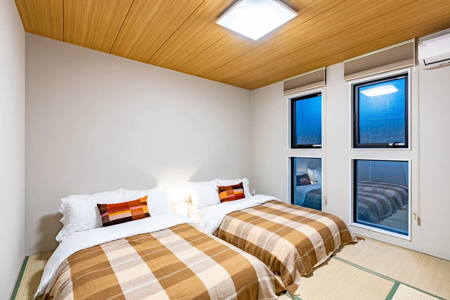 Tatami bedroom with two double beds